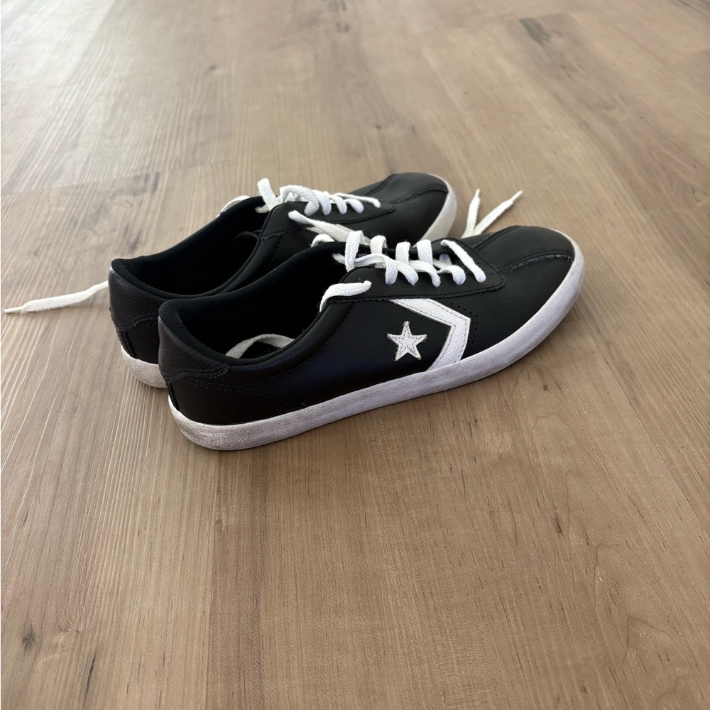 Converse shoes size 6